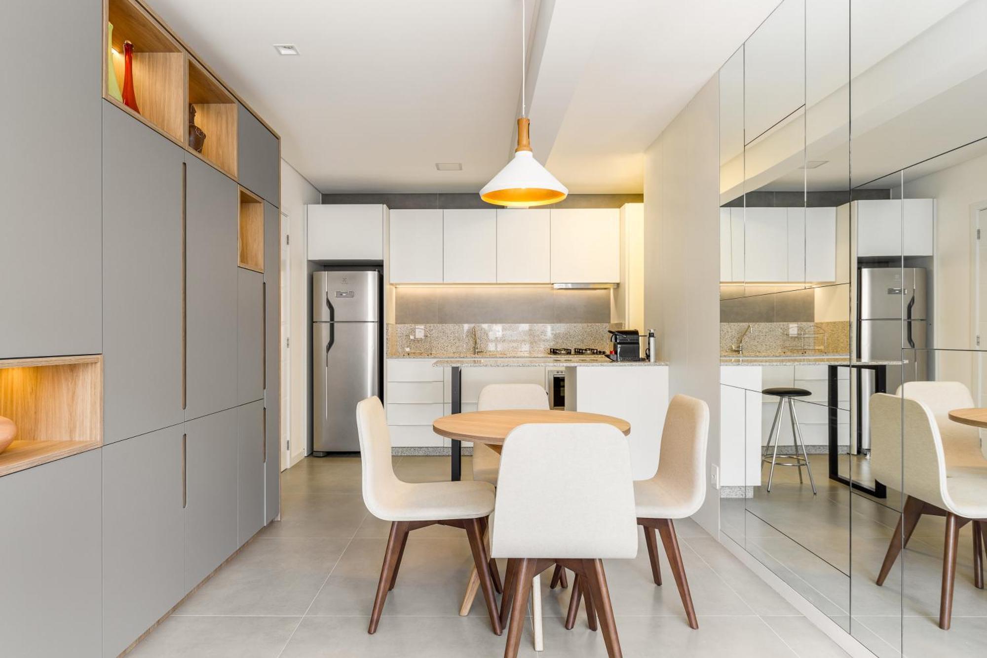 Ap Localização Central, Prédio C Piscina, Lavanderia Apartamento *
